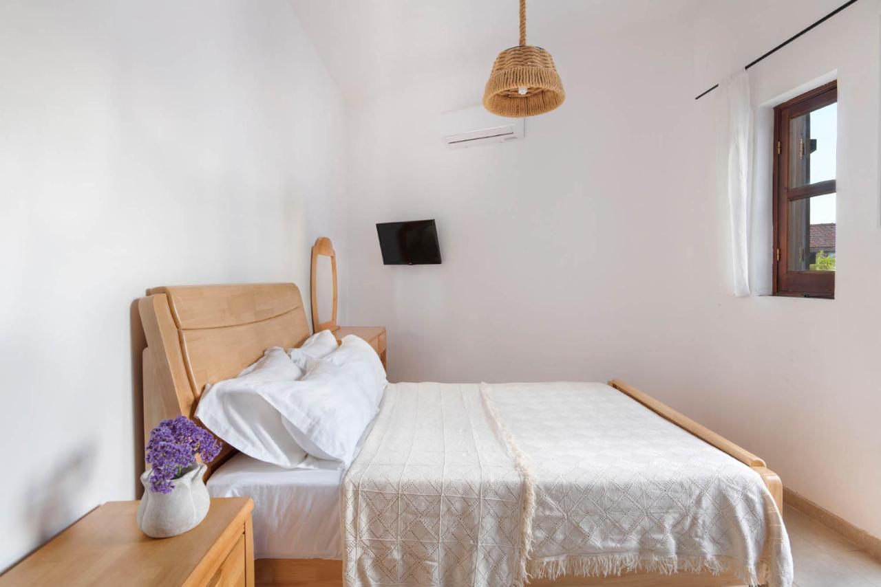 Meleni Cottage Houses Parekklisia Exterior photo