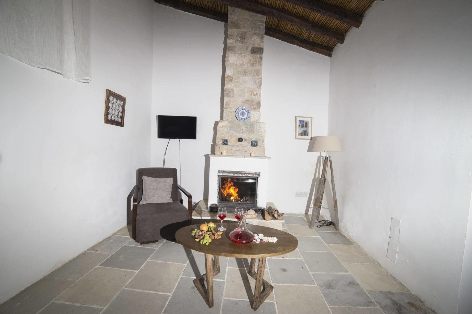 Meleni Cottage Houses Parekklisia Exterior photo