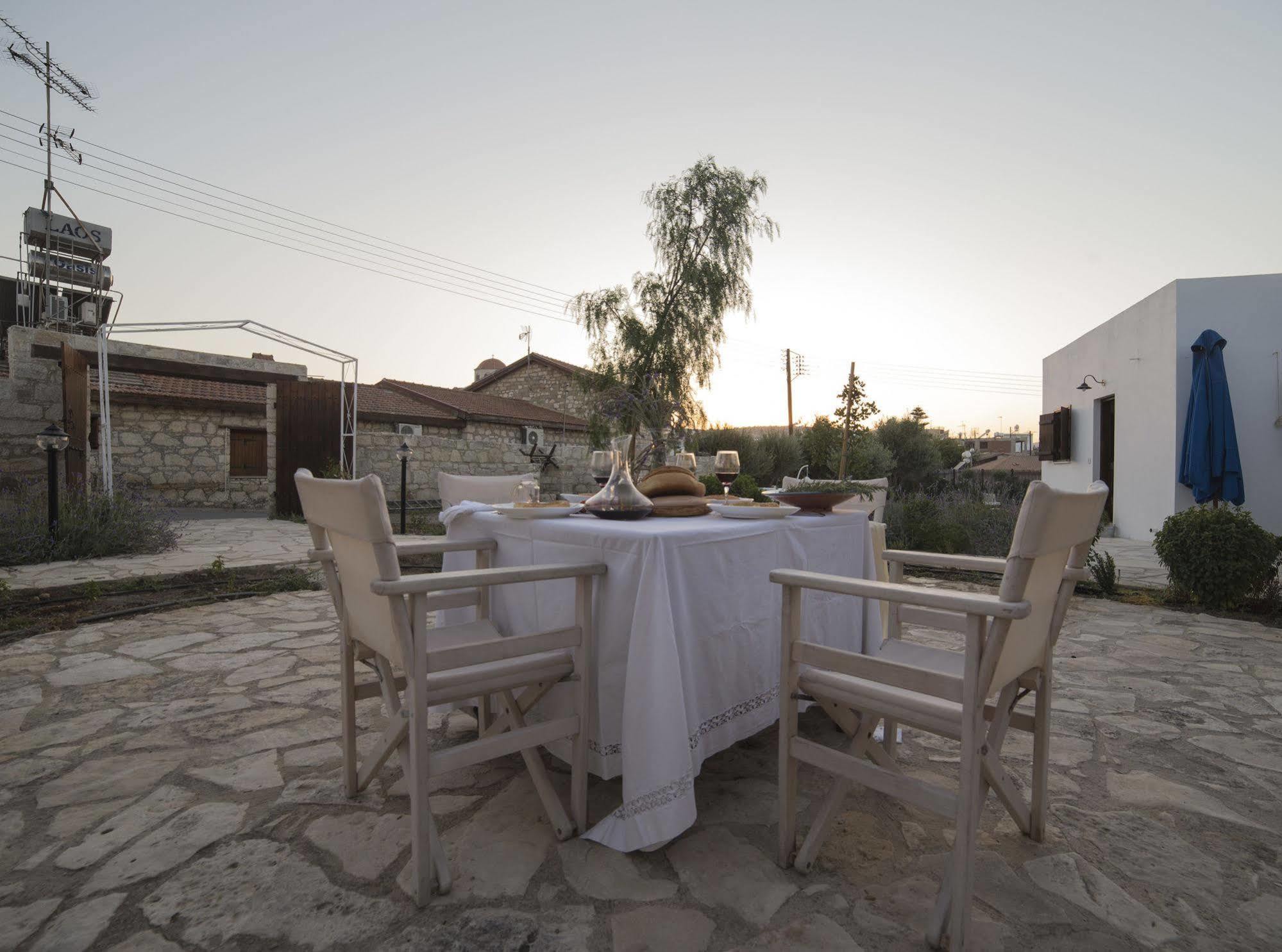 Meleni Cottage Houses Parekklisia Exterior photo